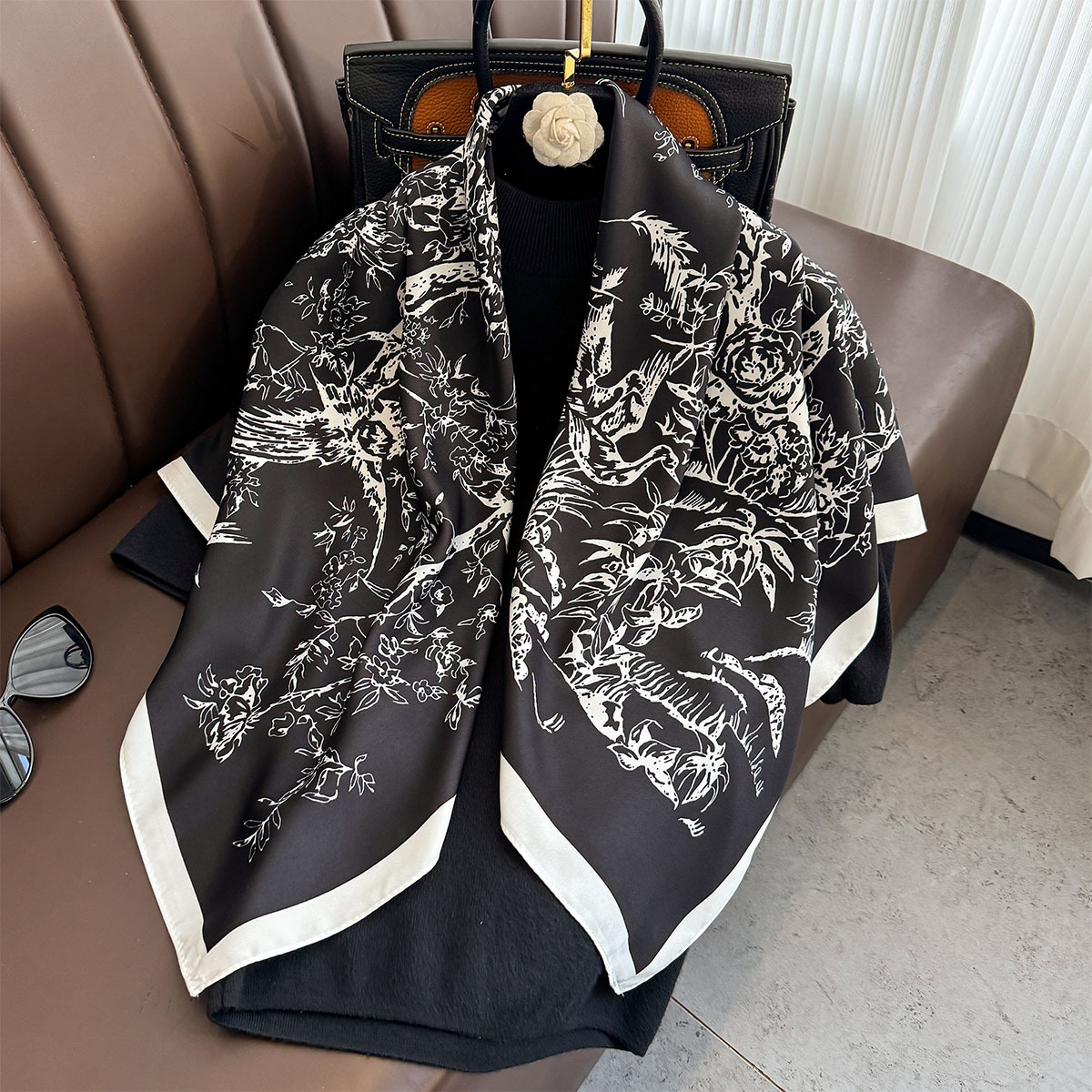 Yeni Kare Eşarp Fransız Retro  - Silk Scarf Square incelemesi ve fiyatı
