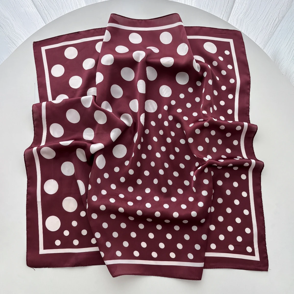 Kadınlar için Şık, Yumuşak Sat - Silk Scarf Square incelemesi ve fiyatı