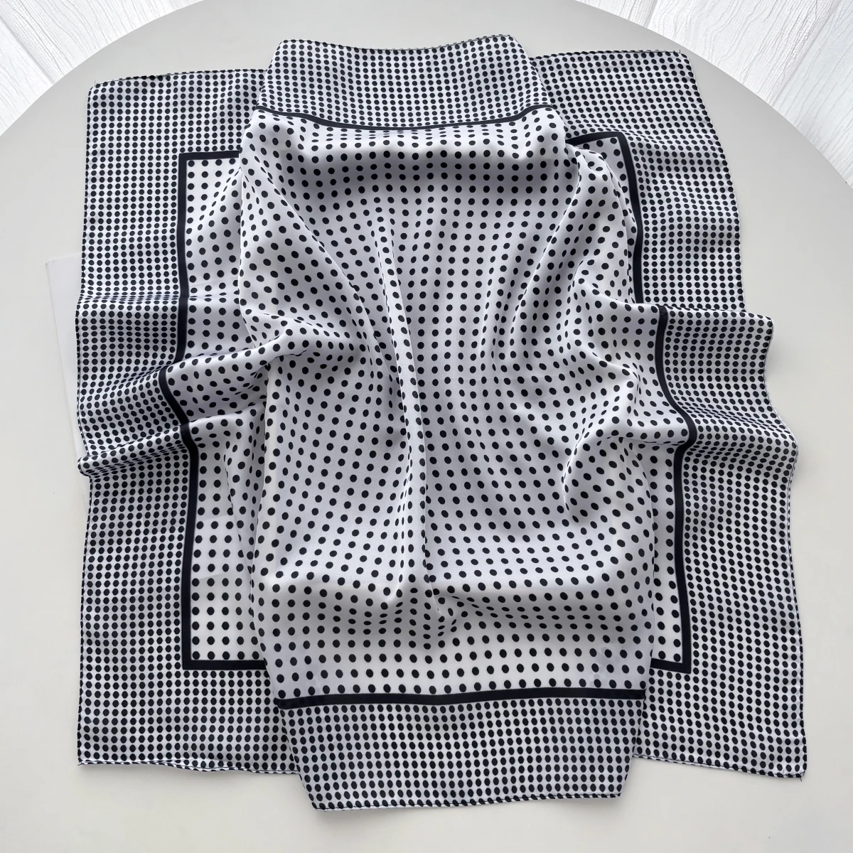 Kadınlar için Şık, Yumuşak Sat - Silk Scarf Square incelemesi ve fiyatı