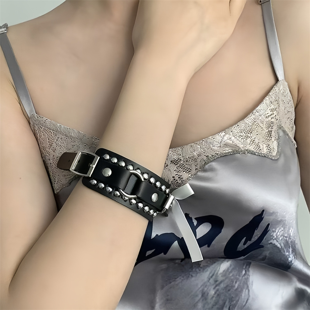 Gotik Siyah Deri Bileklik Bile - Women'S Emo Accessories incelemesi ve fiyatı