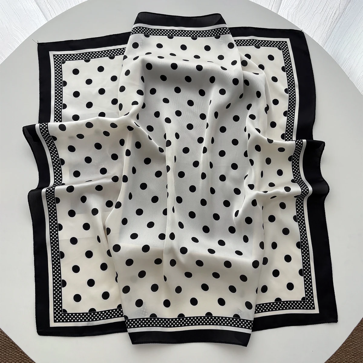 Kadınlar için Şık, Yumuşak Sat - Silk Scarf Square incelemesi ve fiyatı