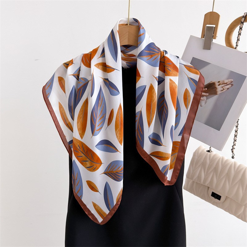 Lüks Marka Baskı 70 cm Kare Eş - Silk Scarf Square incelemesi ve fiyatı