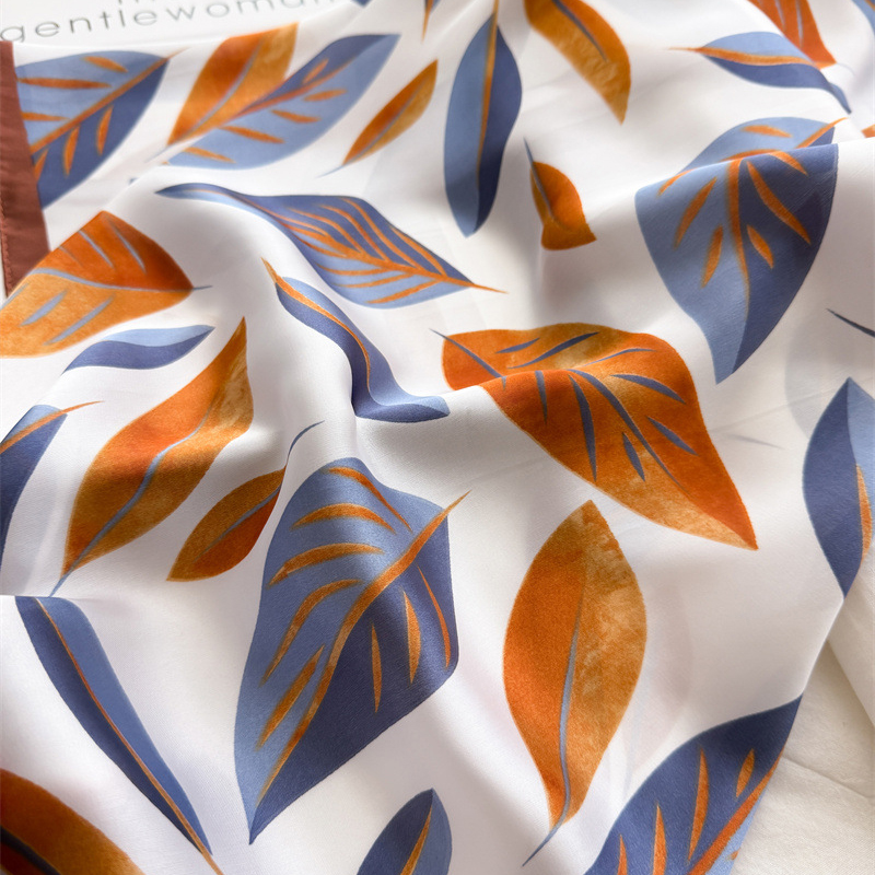 Lüks Marka Baskı 70 cm Kare Eş - Silk Scarf Square incelemesi ve fiyatı